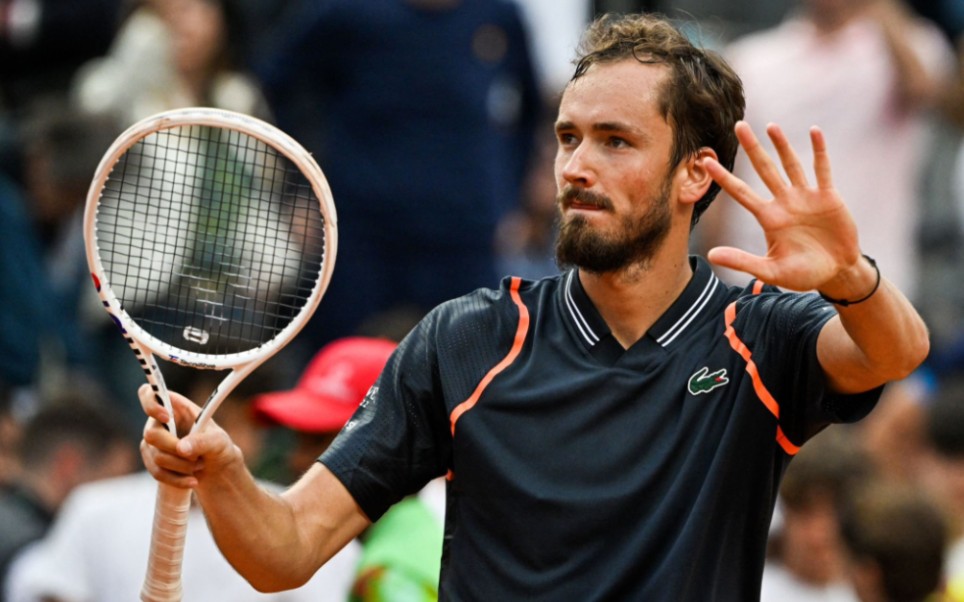 欧洲网球队力克西班牙网球队,梅德韦杰夫惊艳世界的简单介绍 欧洲网球队力克西班牙网球队,梅德韦杰夫惊艳世界的简单介绍