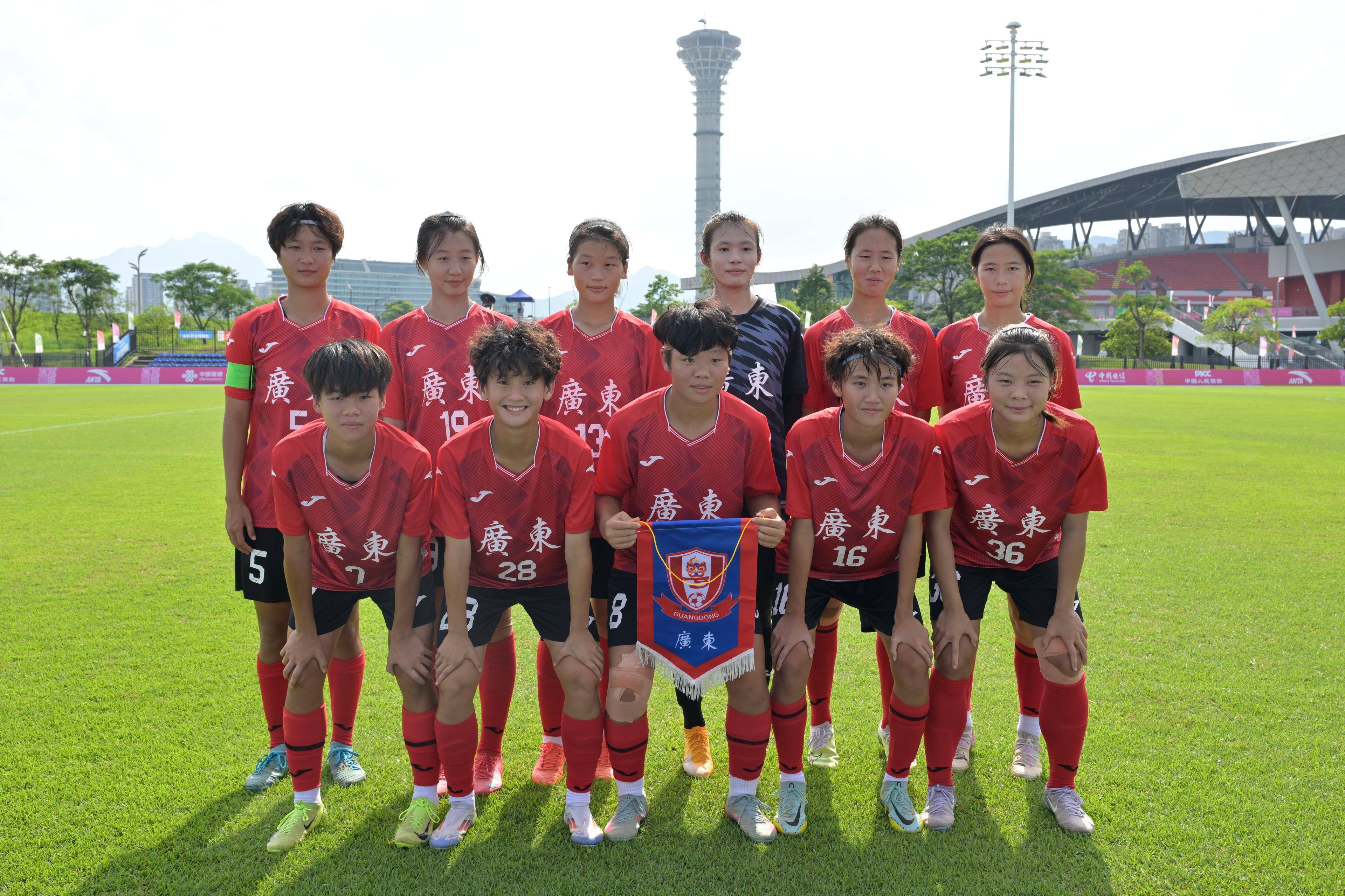 柏林女足奋力拼抢,迎接新的挑战的简单介绍 柏林女足奋力拼抢,迎接新的挑战的简单介绍