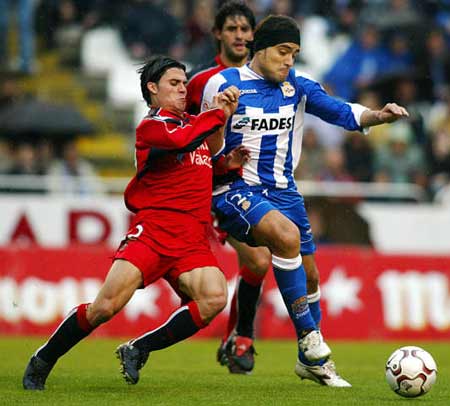 关于瓦伦西亚战胜拉科鲁尼亚，豪取三分领跑。的信息