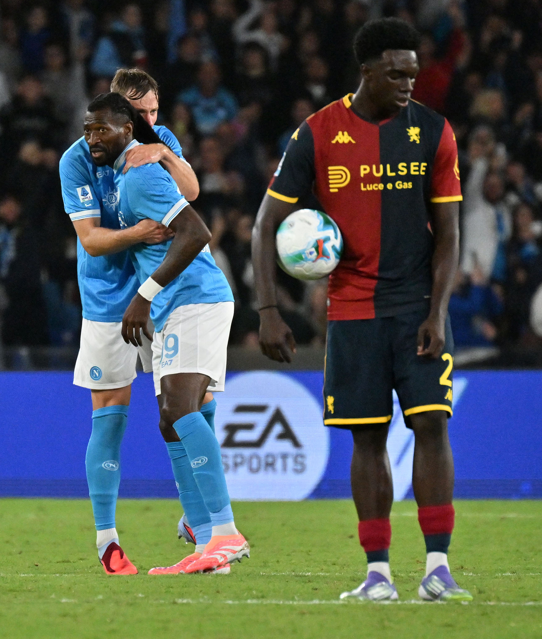 关于那不勒斯客场大胜热那亚,重返胜利轨道的信息 关于那不勒斯客场大胜热那亚,重返胜利轨道的信息