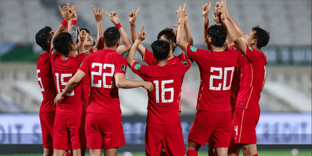 东亚之战再掀风云，中日韩球队齐聚赛场的简单介绍